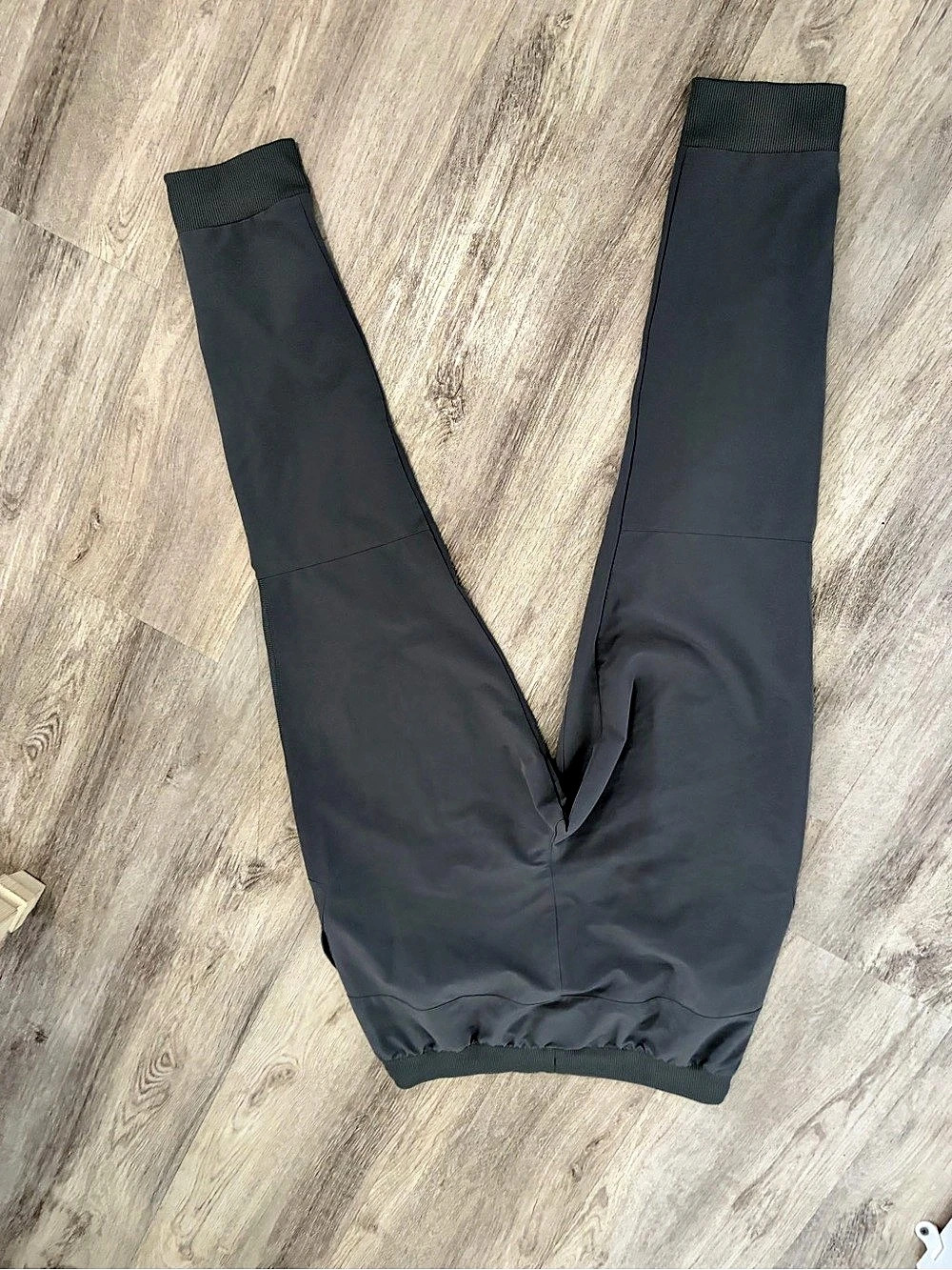 adidas Train Essentials Training Woven Pants Mens M Grey Active Work Out Jogger - Picture 3 of 8